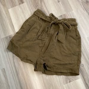 Green cotton paper bag shorts